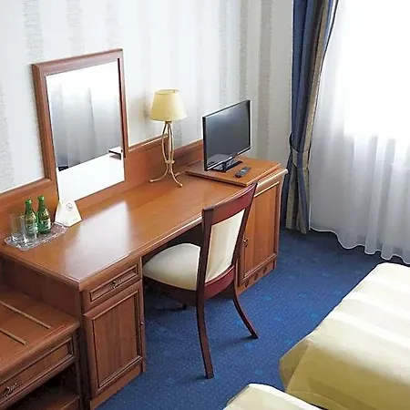 Mistral Hotell 3*