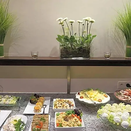 Hotell Mistral 3*