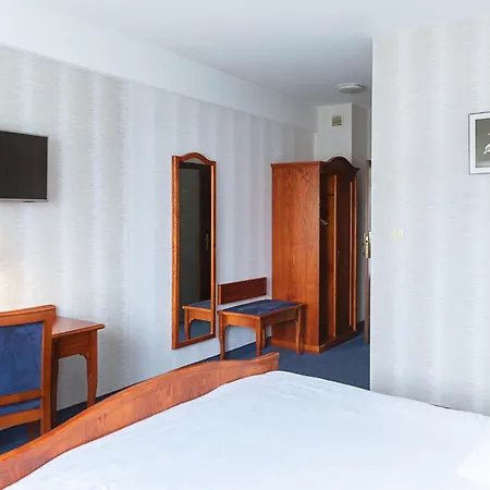 Hotel Mistral 3*