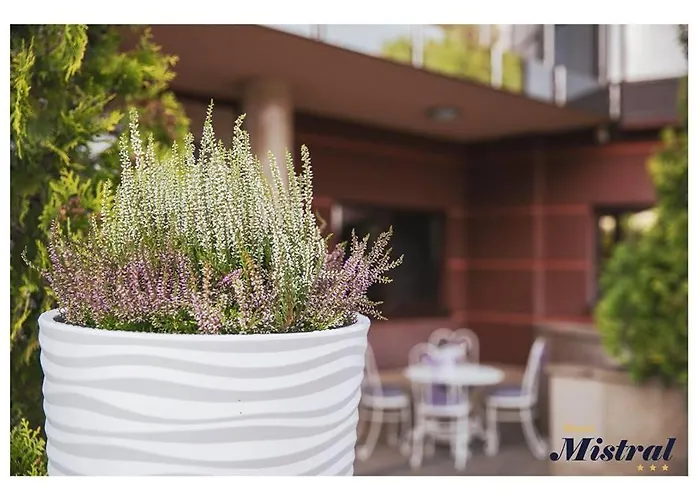 Mistral Hotel Marki (Wolomin)